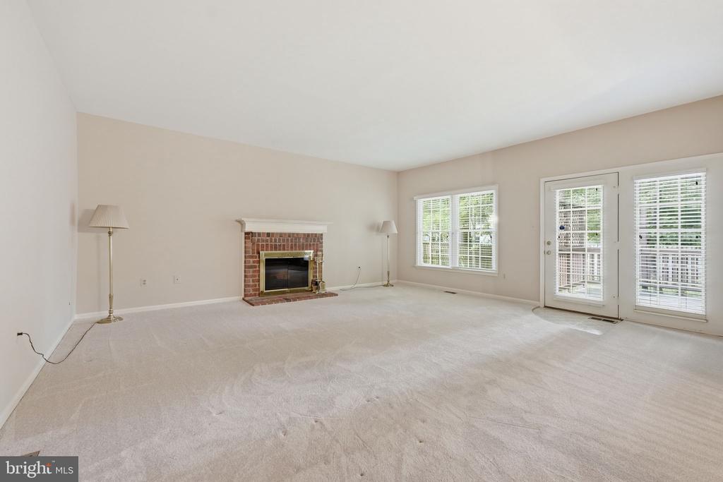 4308 WARNER LANE