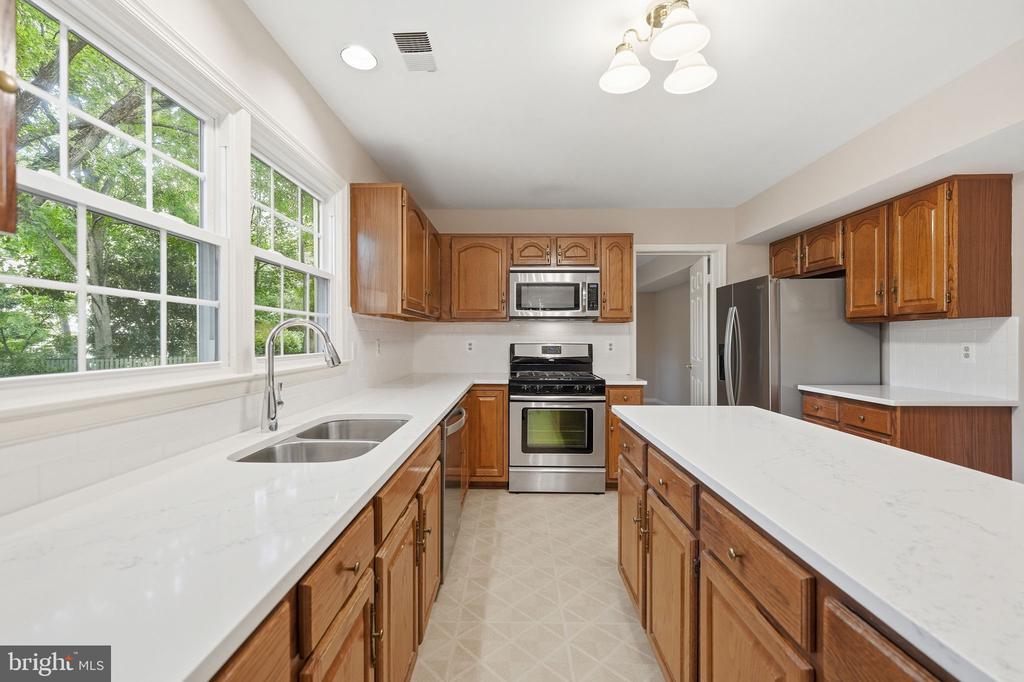 4308 WARNER LANE