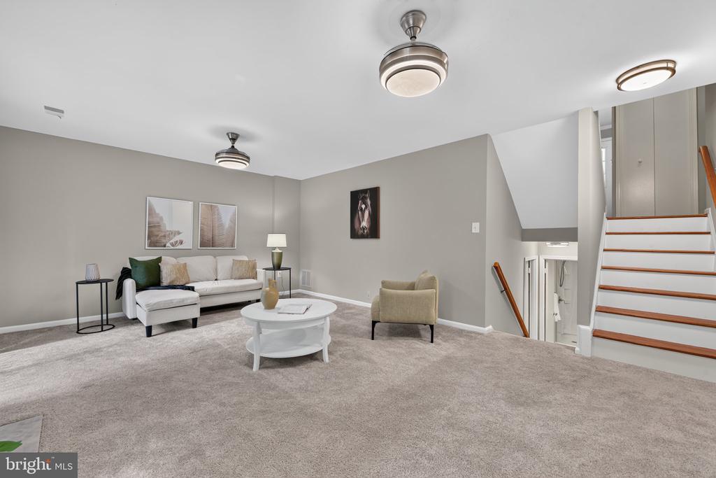 9696 POINDEXTER COURT