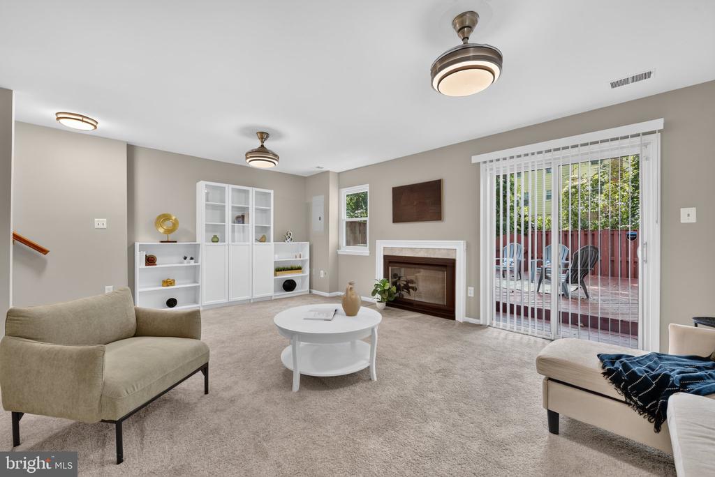9696 POINDEXTER COURT