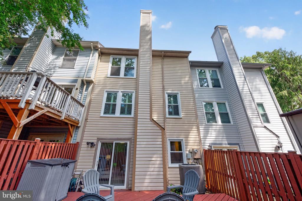 9696 POINDEXTER COURT