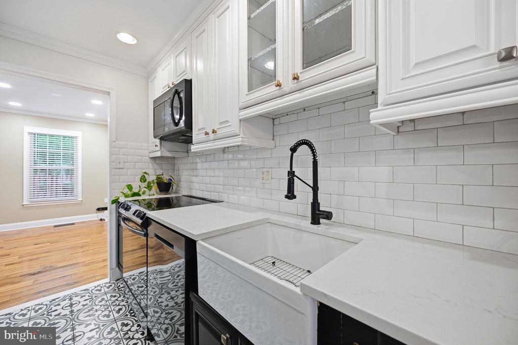 2324 HARLEYFORD COURT