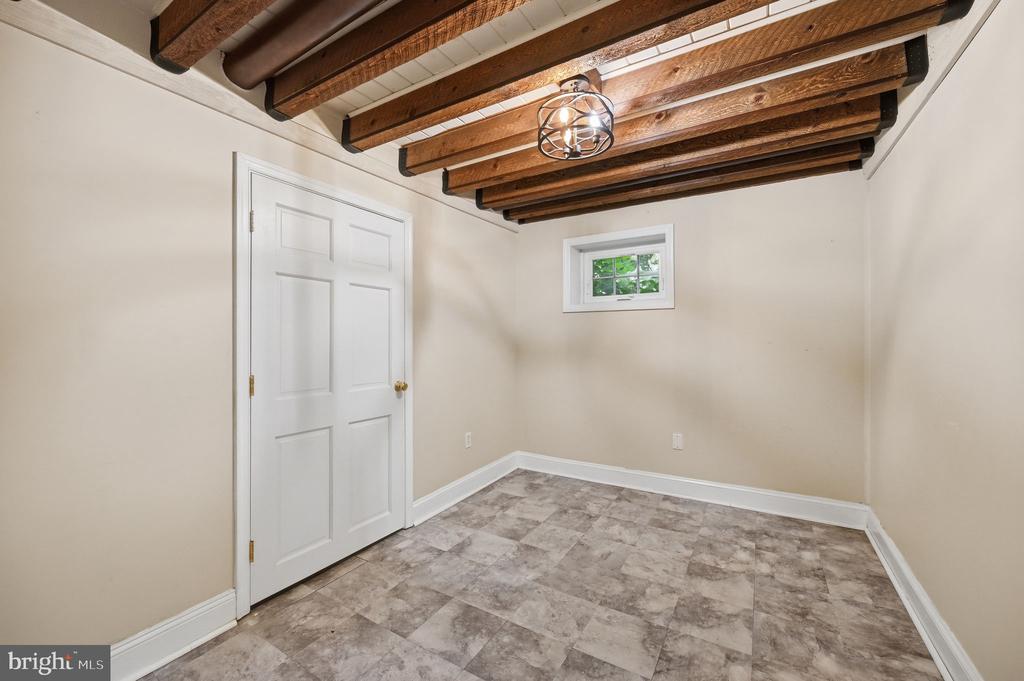 2324 HARLEYFORD COURT