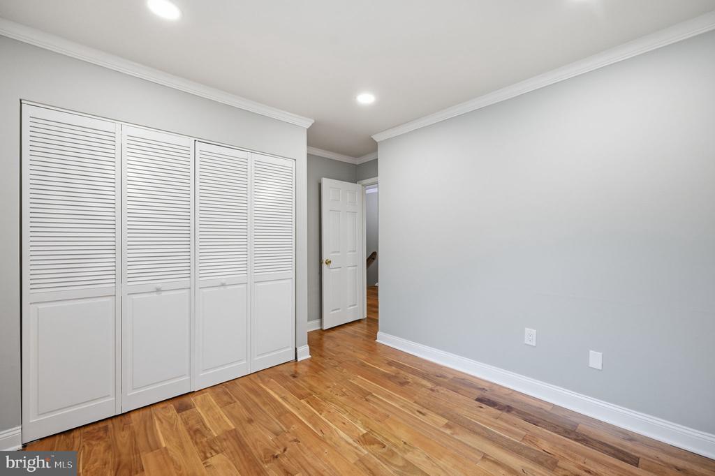 2324 HARLEYFORD COURT