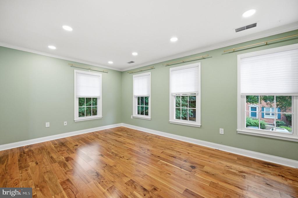 2324 HARLEYFORD COURT