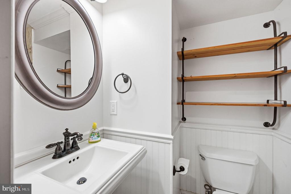 2324 HARLEYFORD COURT