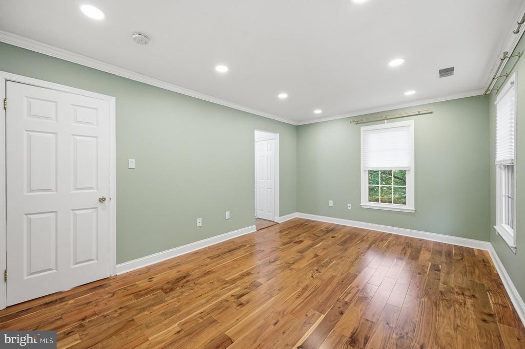2324 HARLEYFORD COURT