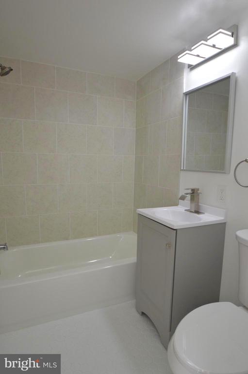 6411 WHIPPANY WAY