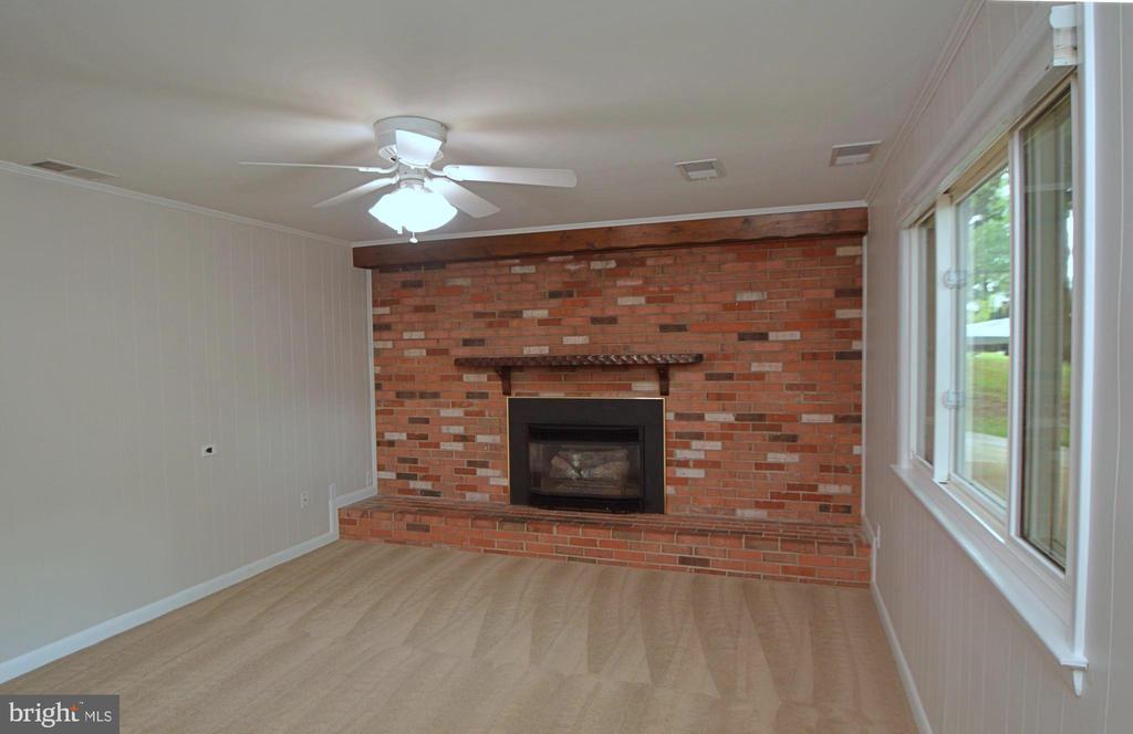 6411 WHIPPANY WAY