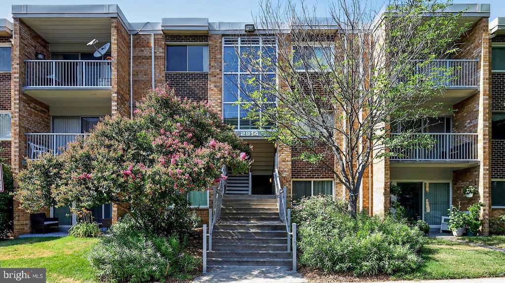 2914 KINGS CHAPEL ROAD Unit: 8