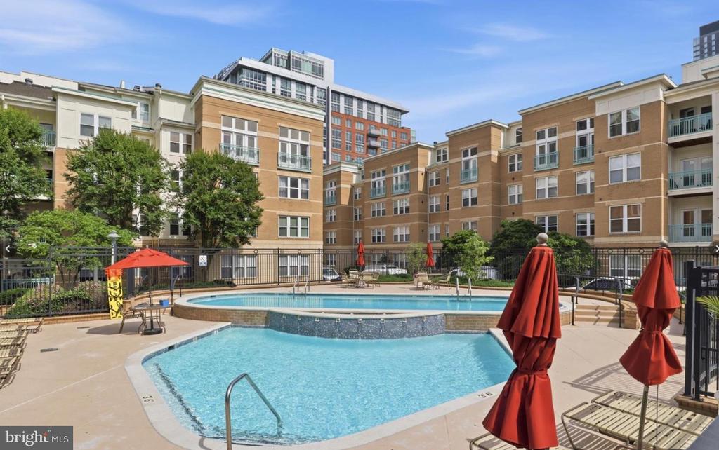 12001 MARKET Unit: 179