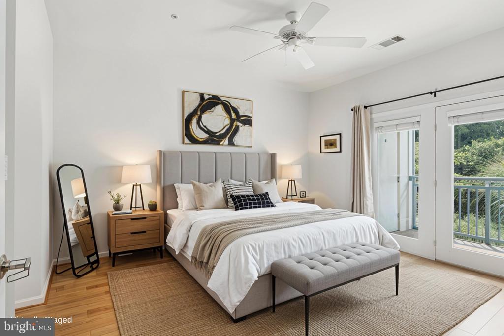 12001 MARKET Unit: 179