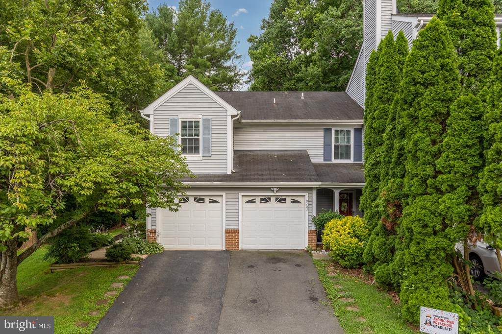 10201 FAIRE COMMONS COURT