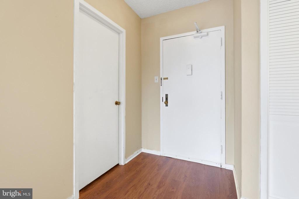3701 S GEORGE MASON DRIVE Unit: 2416N