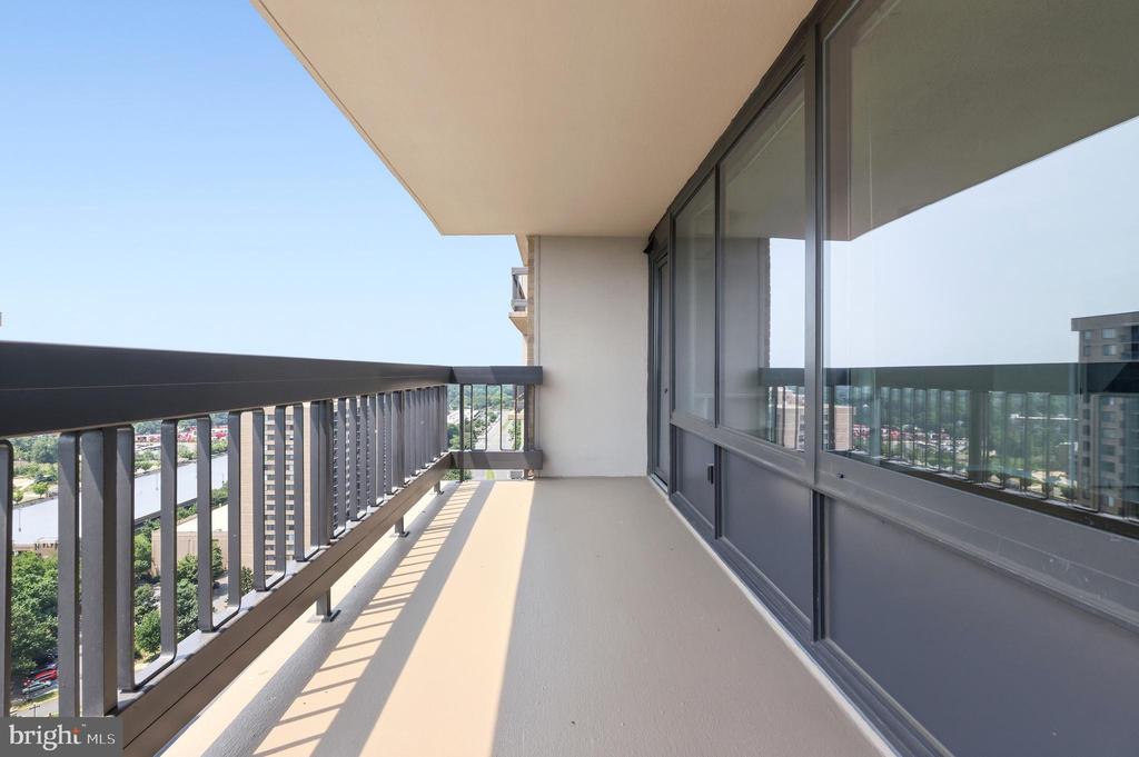 3701 S GEORGE MASON DRIVE Unit: 2416N
