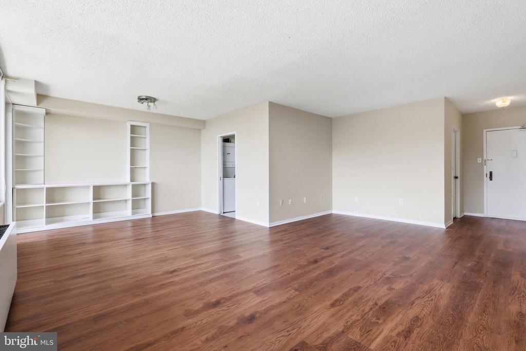 3701 S GEORGE MASON DRIVE Unit: 2416N