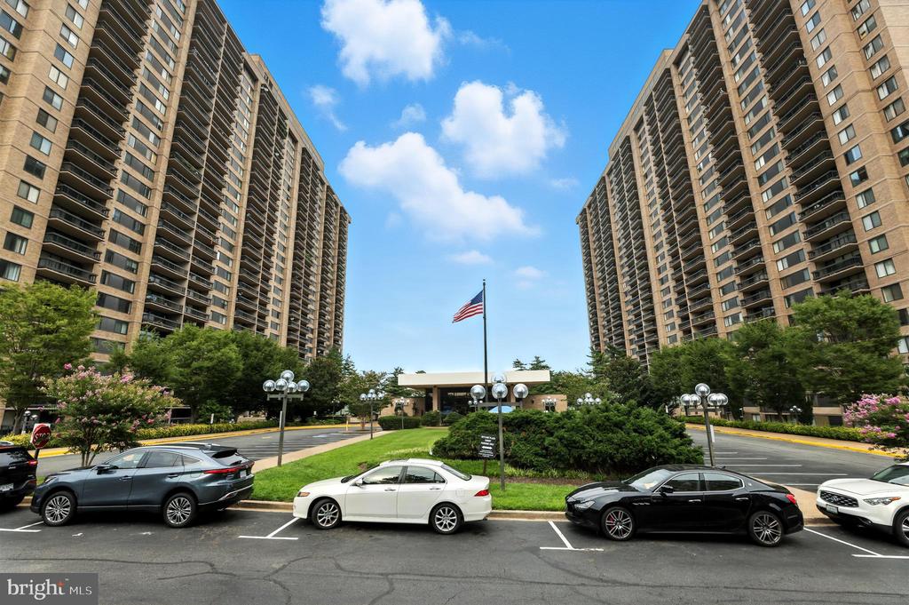 3701 S GEORGE MASON DRIVE Unit: 2416N
