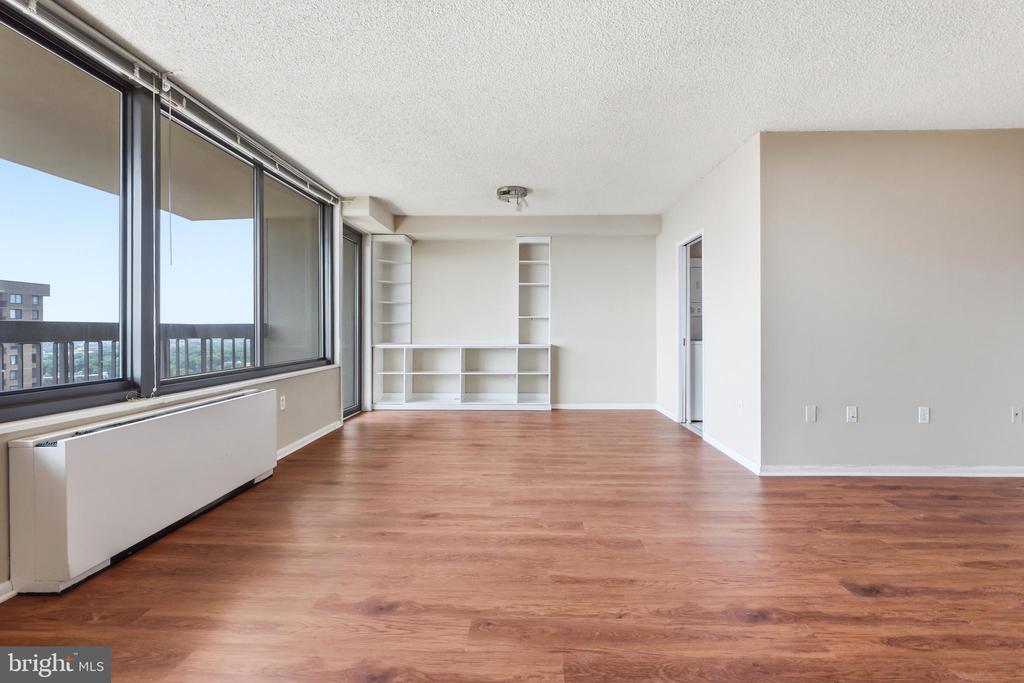 3701 S GEORGE MASON DRIVE Unit: 2416N
