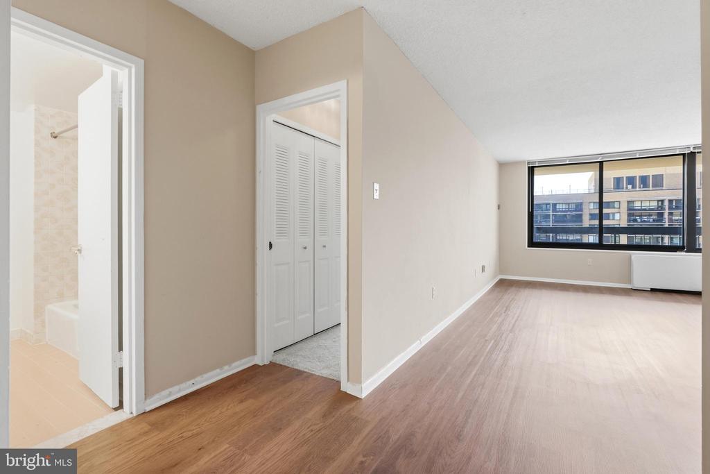 3701 S GEORGE MASON DRIVE Unit: 2416N