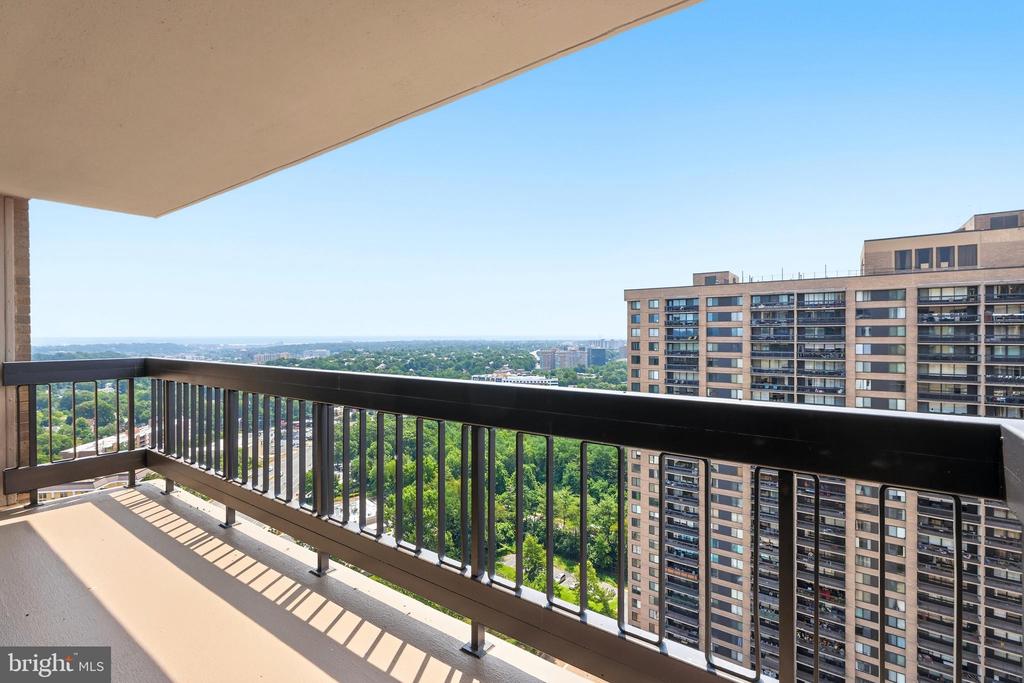 3701 S GEORGE MASON DRIVE Unit: 2416N