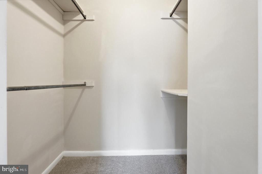 3701 S GEORGE MASON DRIVE Unit: 2416N