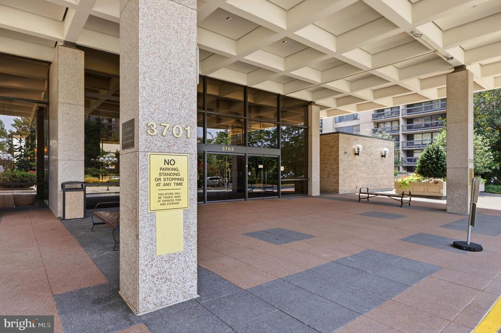 3701 S GEORGE MASON DRIVE Unit: 2416N