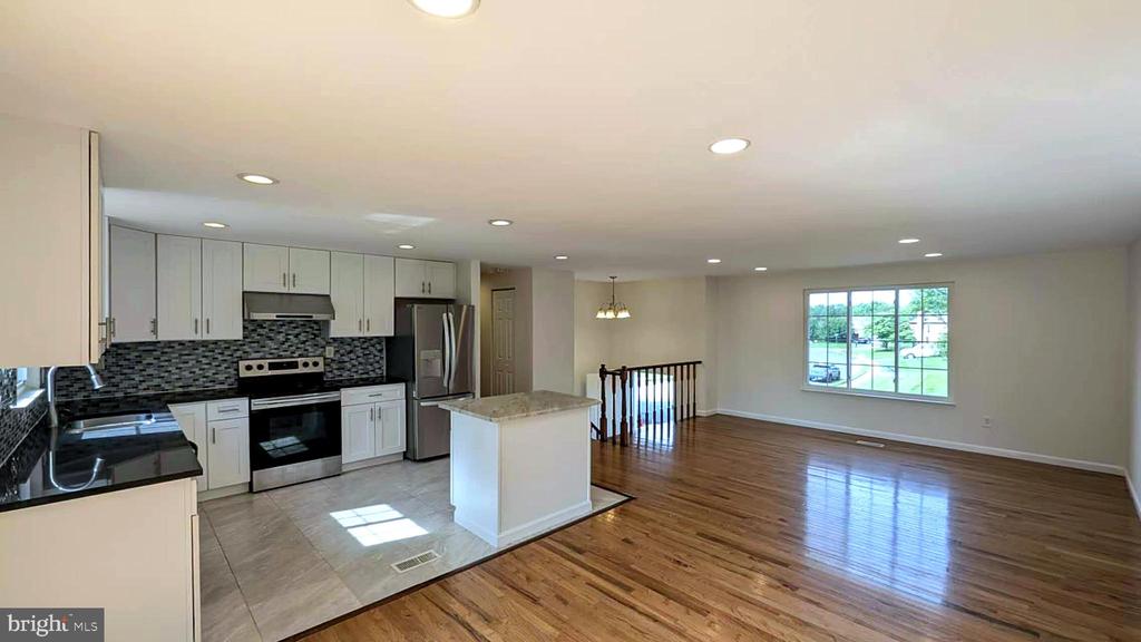 2929 ASHDOWN FOREST DRIVE