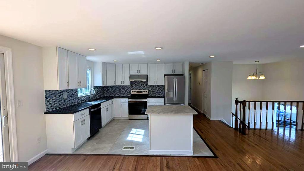 2929 ASHDOWN FOREST DRIVE