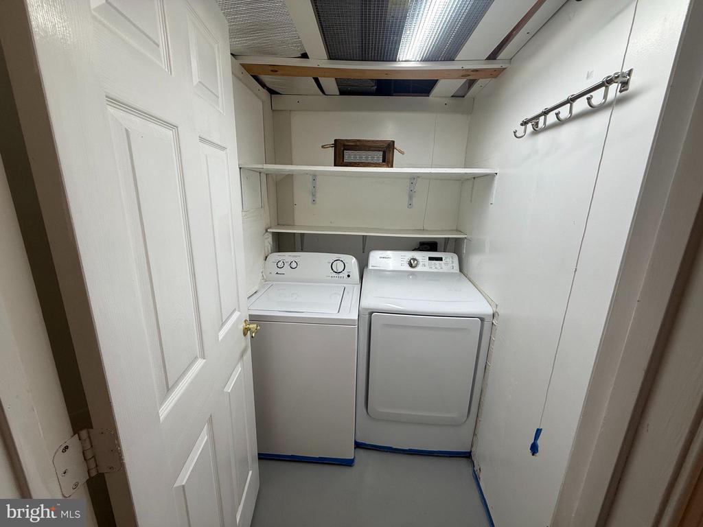 2218 CENTRAL AVENUE Unit: BASEMENT