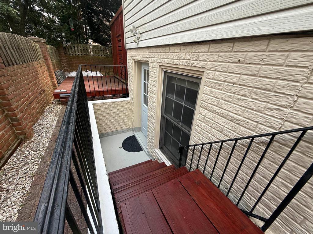 2218 CENTRAL AVENUE Unit: BASEMENT
