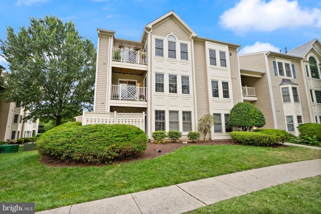 12205 FAIRFIELD HOUSE DRIVE Unit: 604B