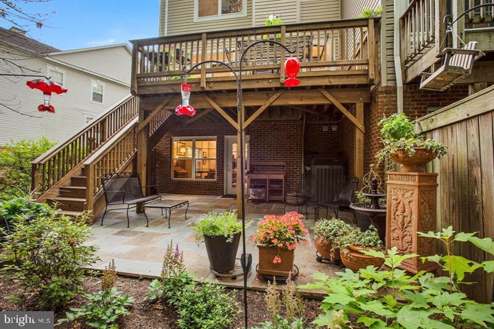 1215 WILD HAWTHORN WAY