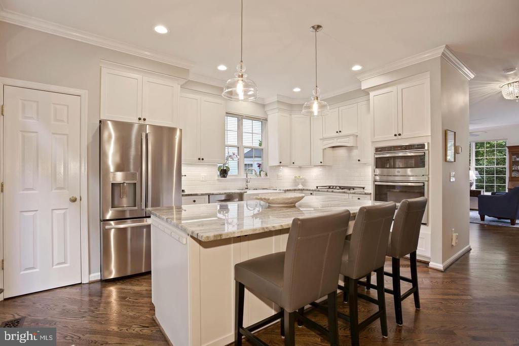 1215 WILD HAWTHORN WAY