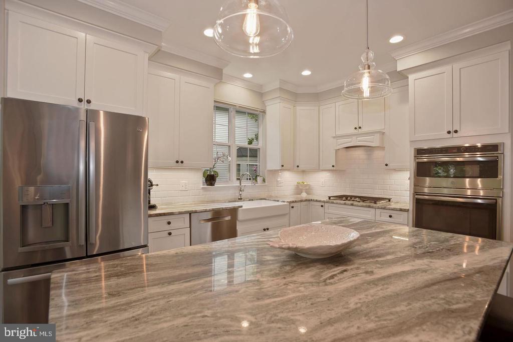 1215 WILD HAWTHORN WAY