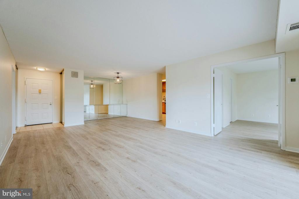 8340 GREENSBORO DRIVE Unit: 225