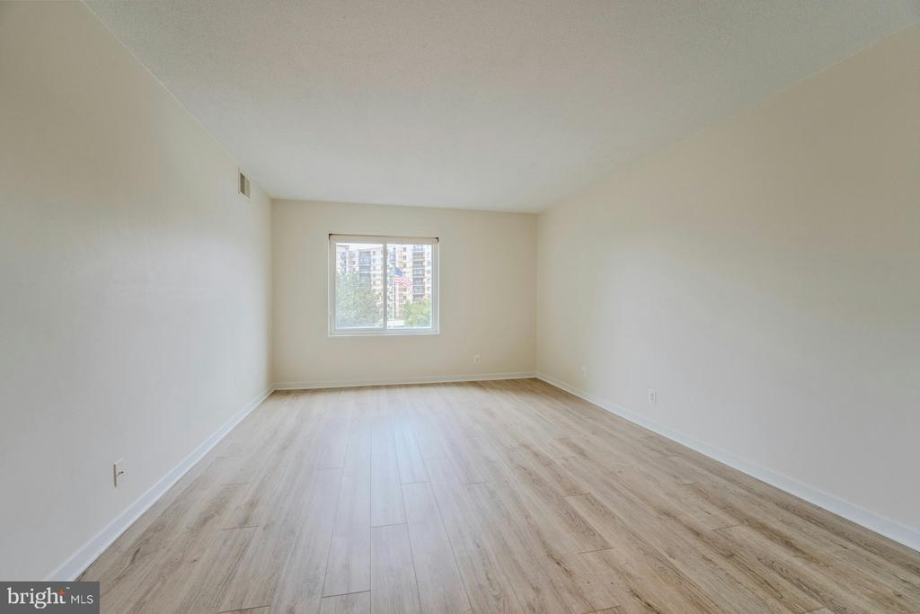 8340 GREENSBORO DRIVE Unit: 225