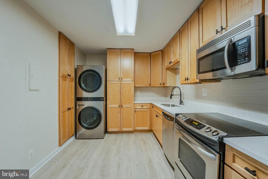 8340 GREENSBORO DRIVE Unit: 225