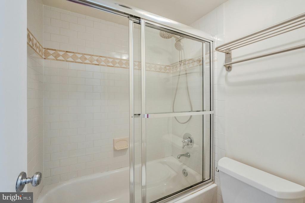 8340 GREENSBORO DRIVE Unit: 225