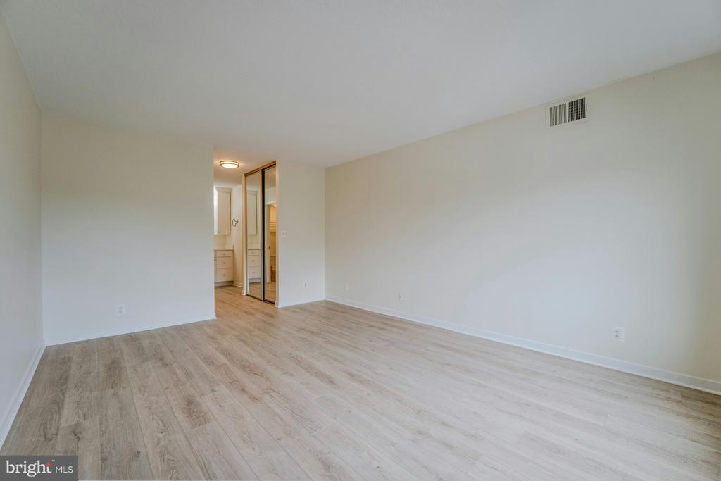 8340 GREENSBORO DRIVE Unit: 225