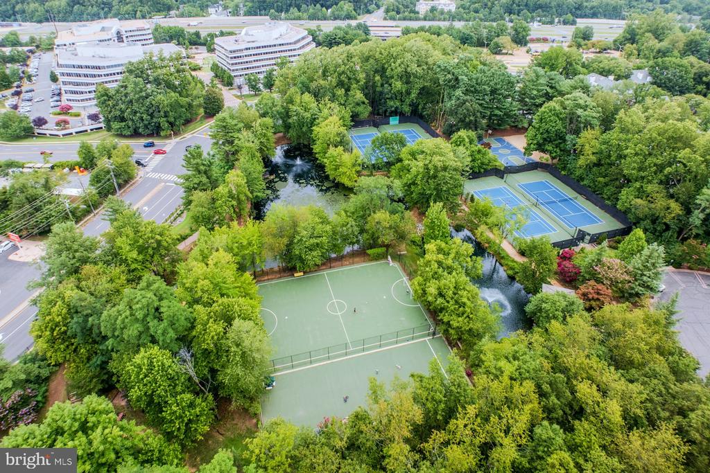 8340 GREENSBORO DRIVE Unit: 225