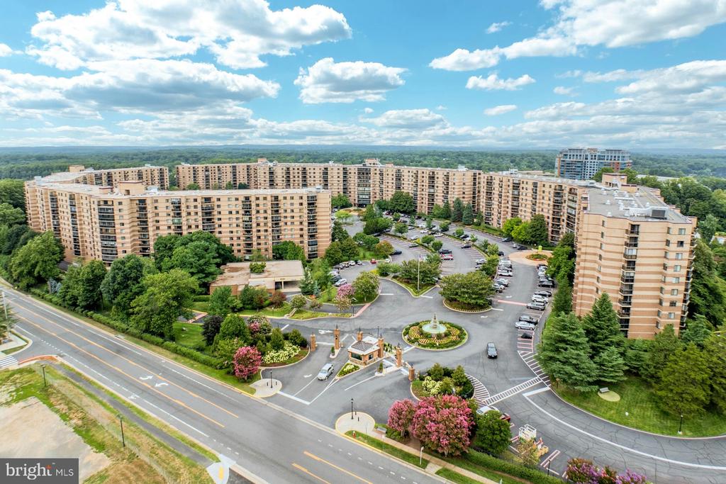 8340 GREENSBORO DRIVE Unit: 225