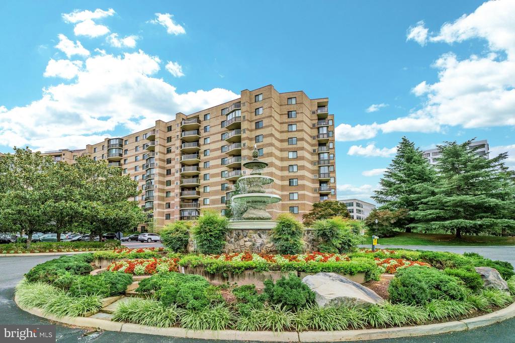 8340 GREENSBORO DRIVE Unit: 225
