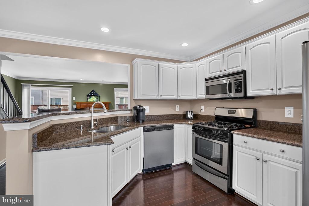 6568 OSPREY POINT LANE
