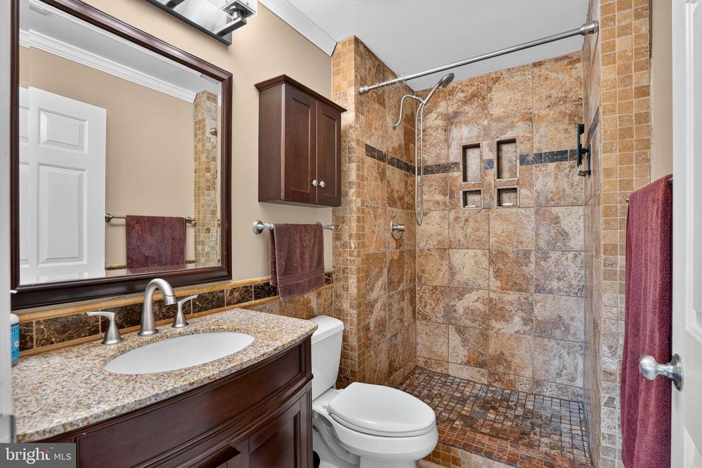 6568 OSPREY POINT LANE