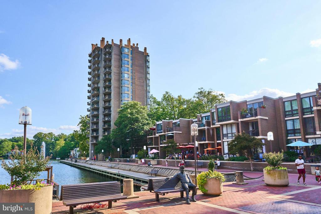 11400 WASHINGTON PLZ W Unit: 205