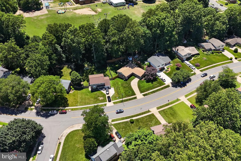 5010 GAINSBOROUGH DRIVE