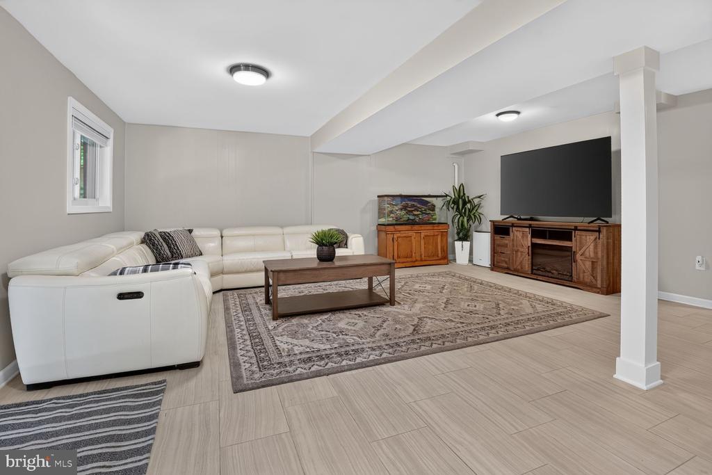 5010 GAINSBOROUGH DRIVE