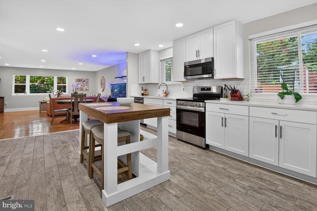 5010 GAINSBOROUGH DRIVE