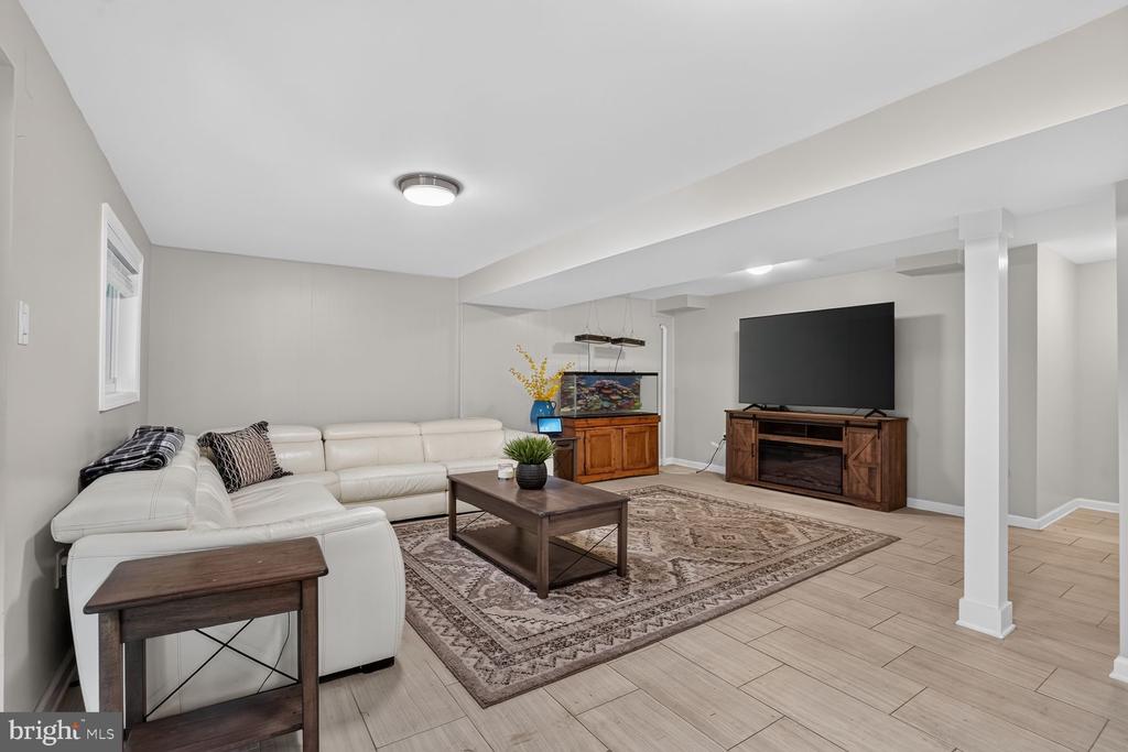 5010 GAINSBOROUGH DRIVE