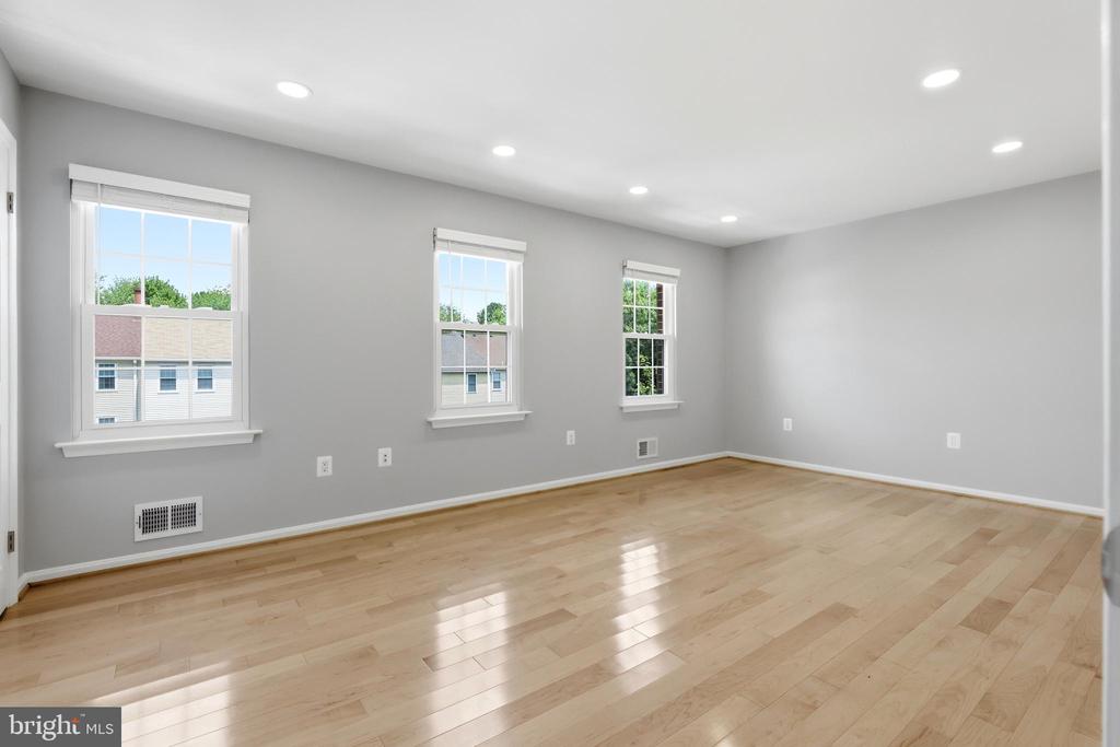 3126 VALENTINO COURT